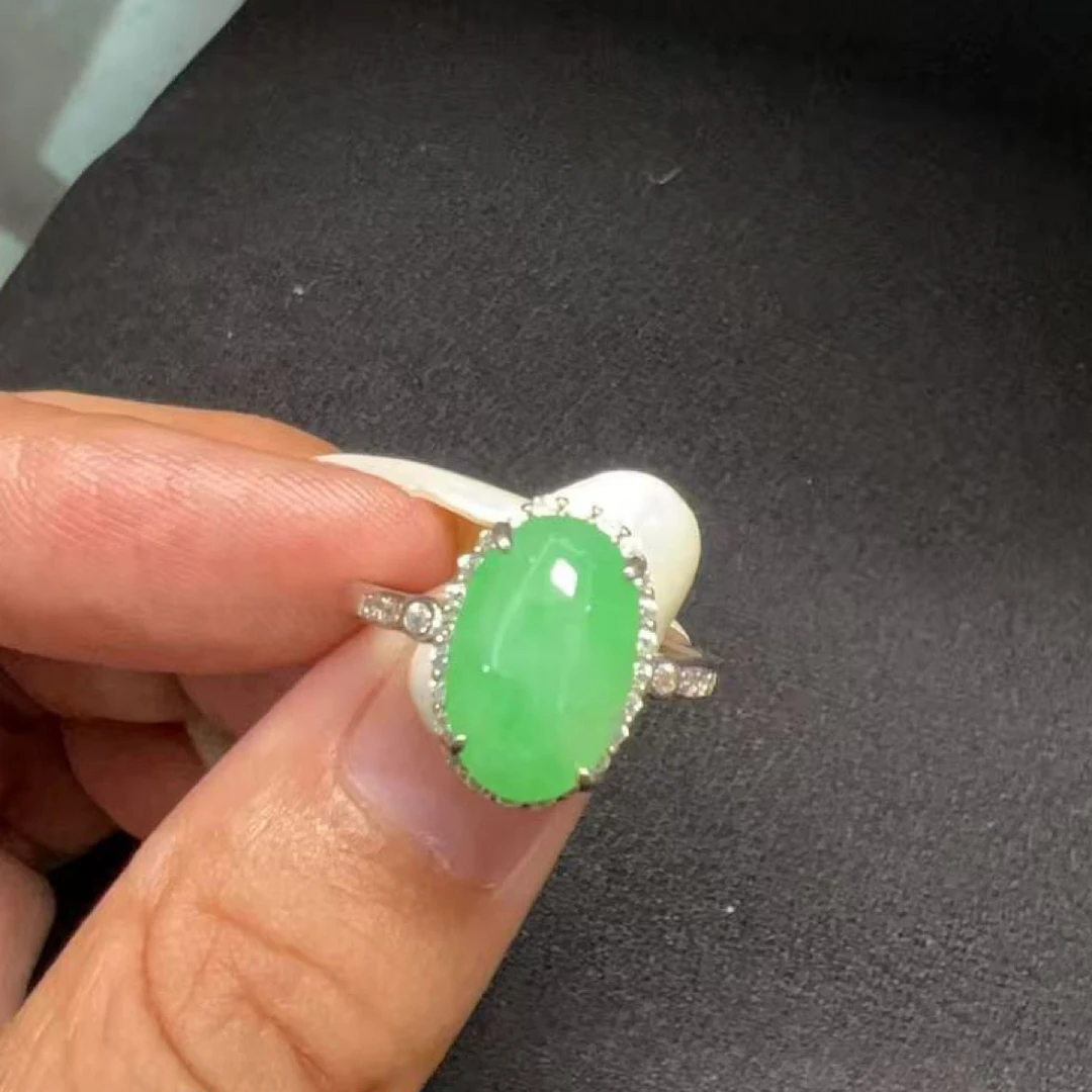 天然翡翠蛋面戒指