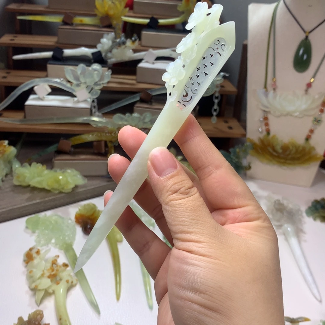 蛇纹石玉未镶嵌发饰