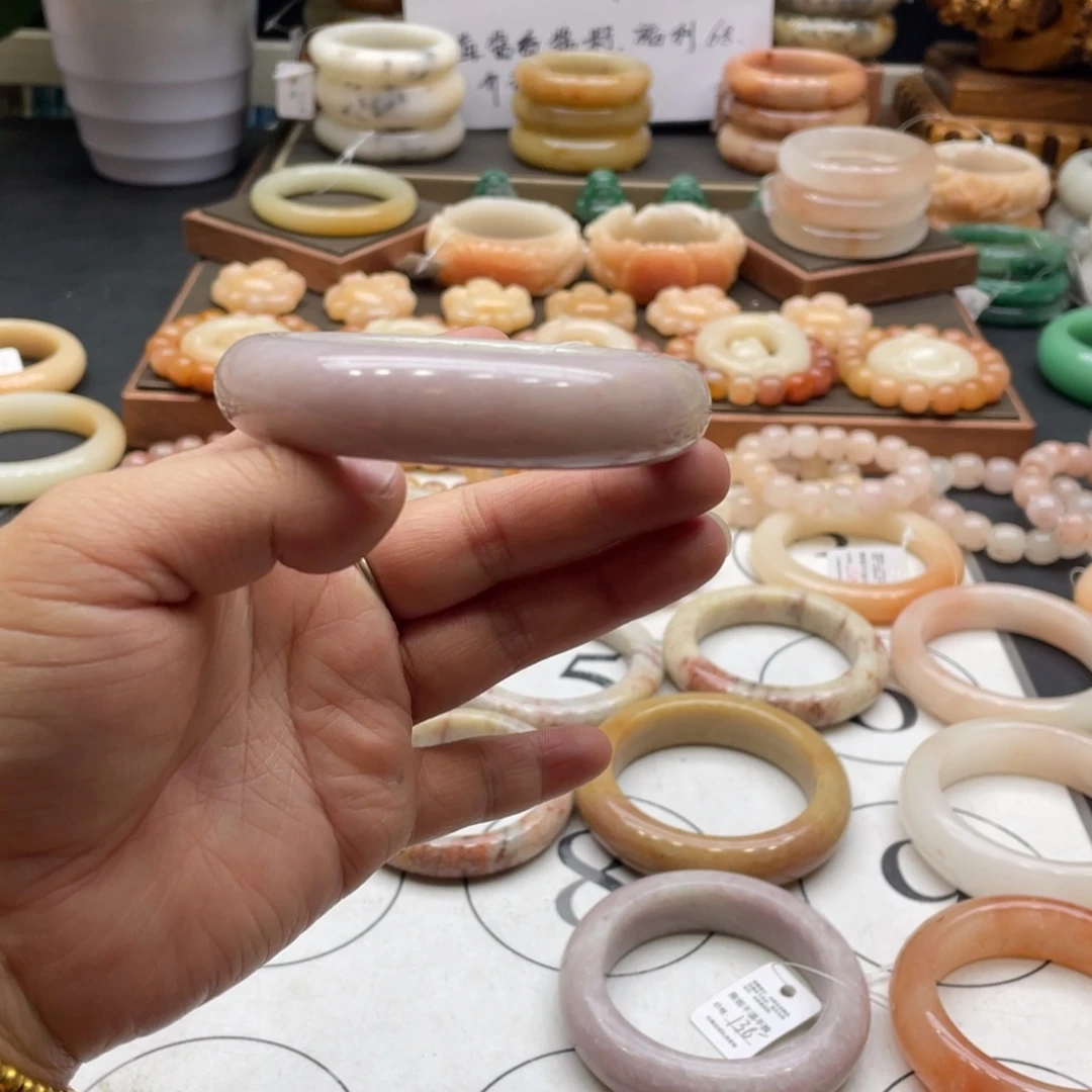 有***！石英岩玉未镶嵌手镯