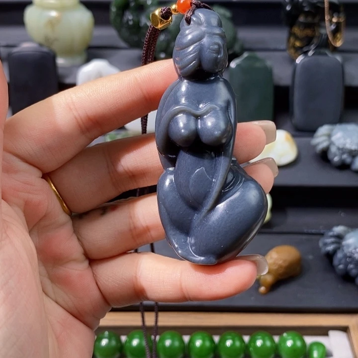 和田玉未镶嵌颈饰