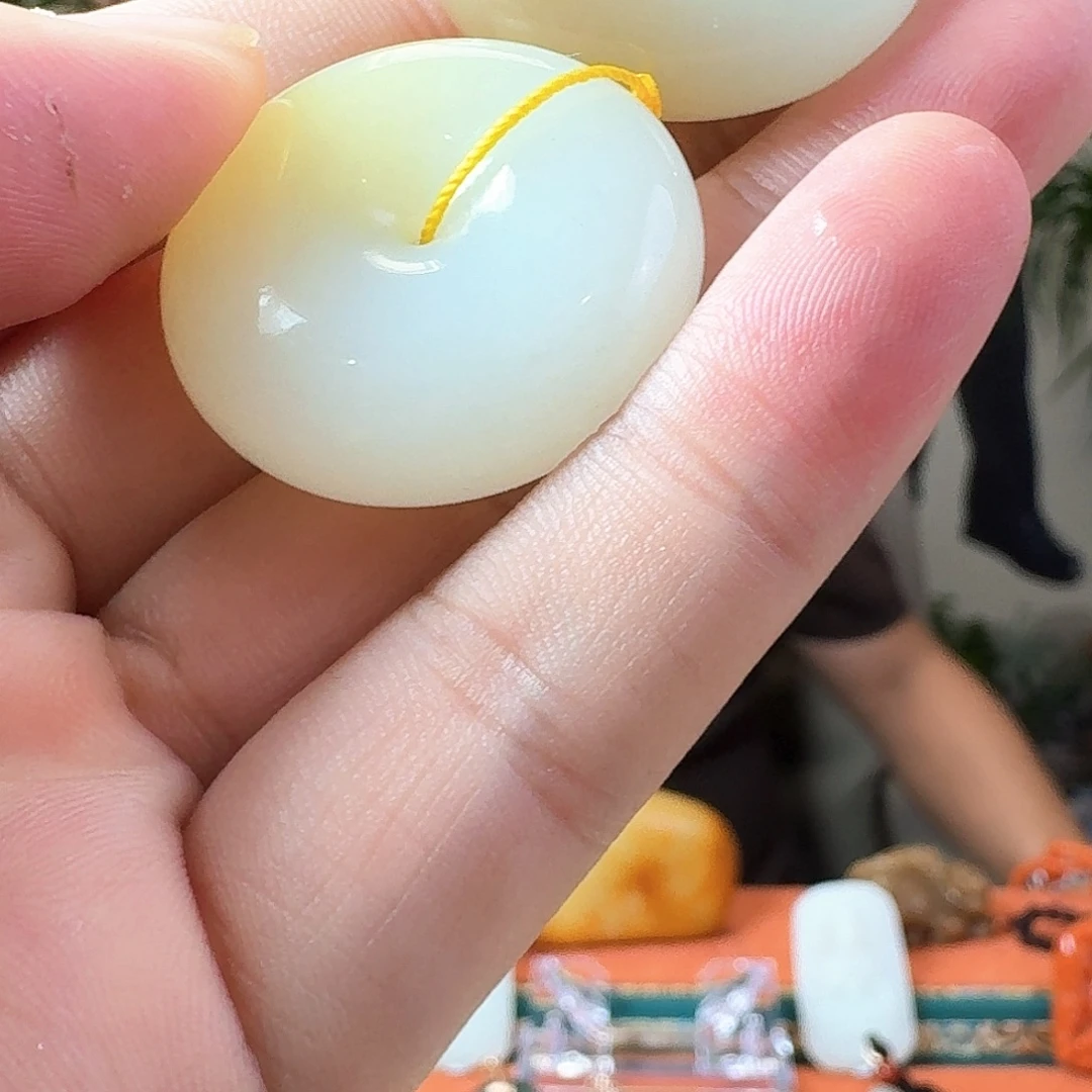 尚***宝颈饰未镶嵌和田玉
