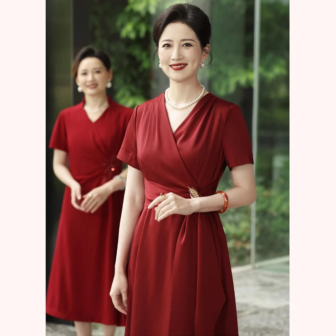 高端礼服喜妈妈婚宴装敬酒服高质感婆婆旗袍夏季短袖红色连衣裙