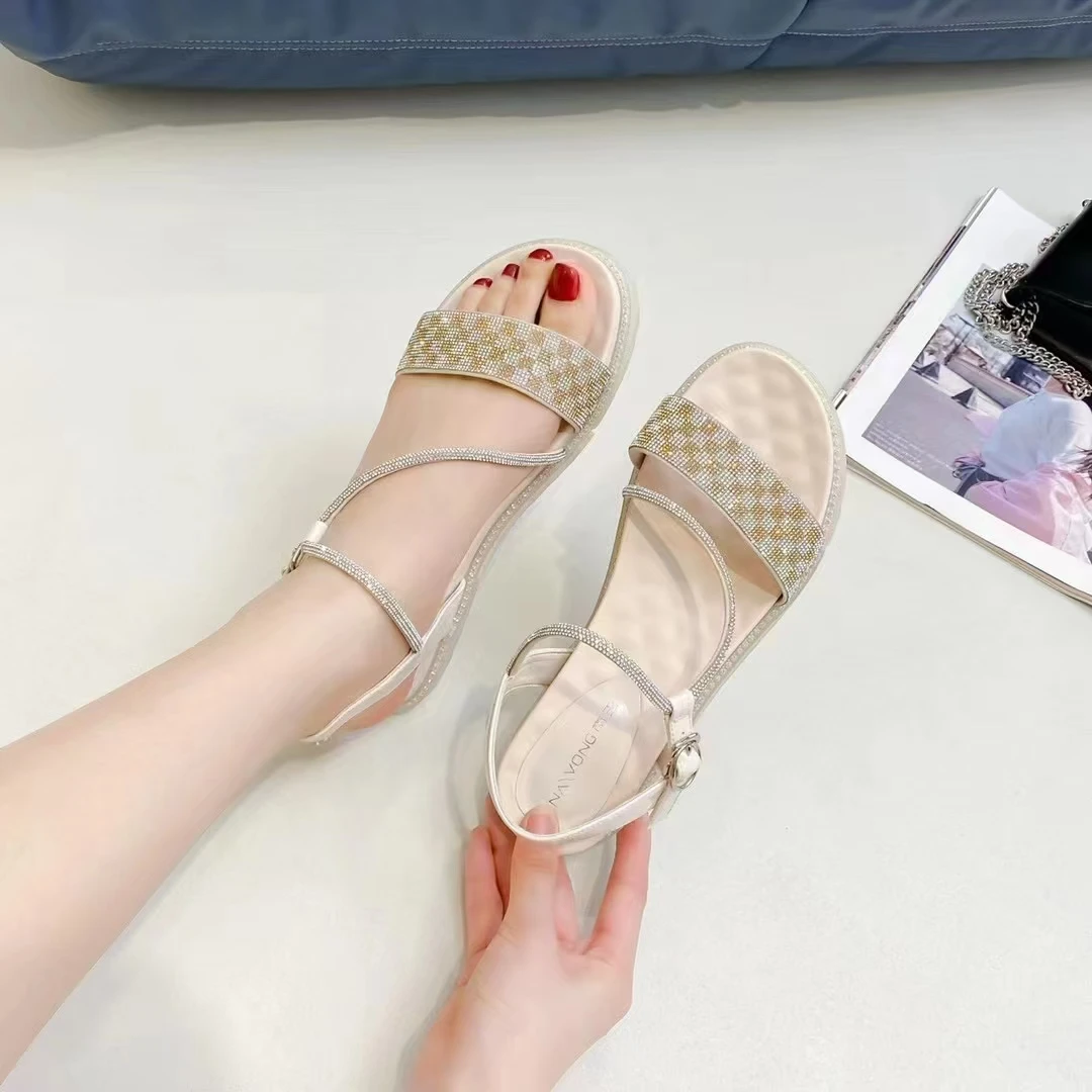 夏季新款时尚百搭厚底坡跟一字带水钻露趾凉鞋女887713