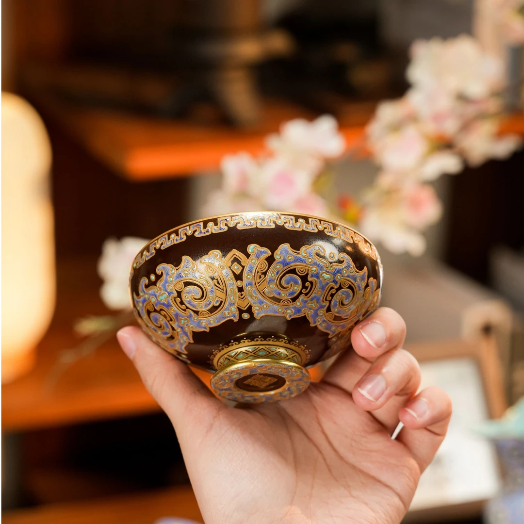 【陶瓷研究院合作品牌】宝蕴阁乌金饕餮纹杯 byg45