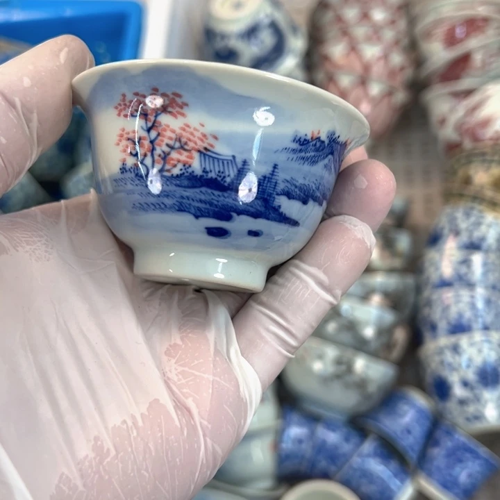 瓷片白青花山水纯手工的绘压的杯客杯