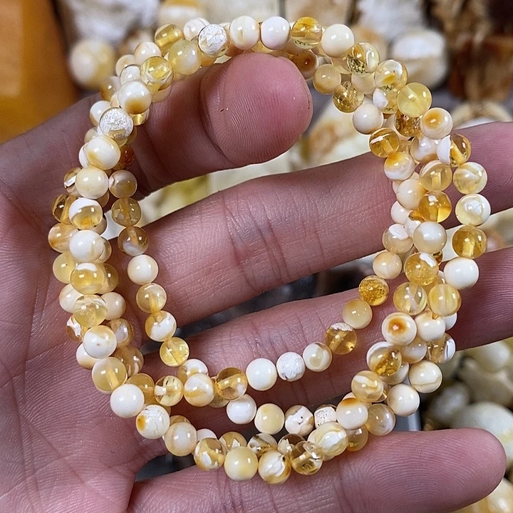 琥珀裸石未镶嵌我