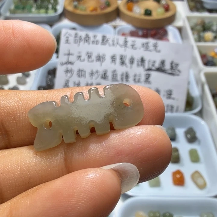 和田玉未镶嵌珠宝奇石