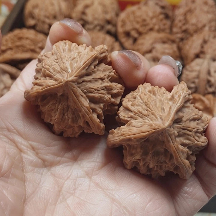 文玩核桃吊坠盘山