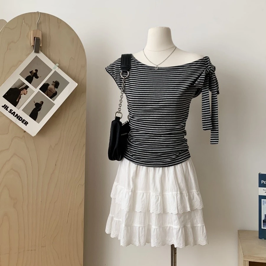 条纹斜肩系带短袖T恤女夏季新款韩系设计感露肩舒适修身气质上衣