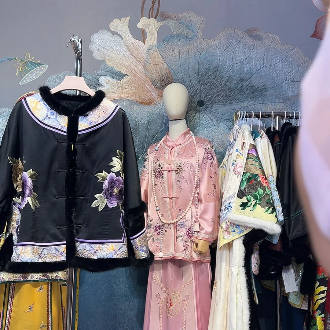 蚕丝破线绣水貂毛棉服