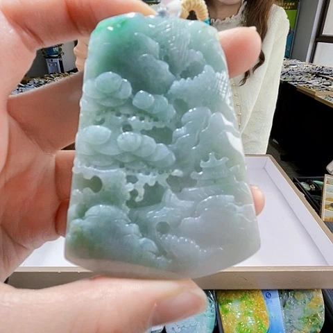 翡翠未镶嵌颈饰翡翠