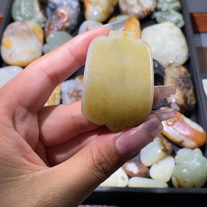 【闪购商品】和田玉未镶嵌颈饰博*
