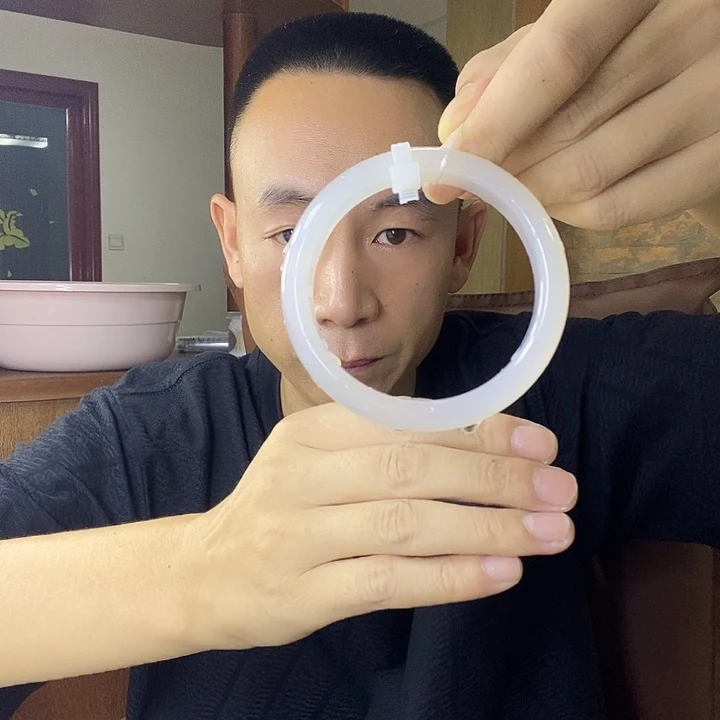 马***姐手镯玛瑙/玉髓未镶嵌62圈口