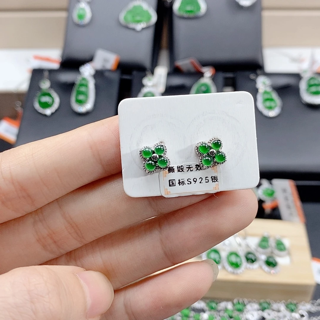 翡翠银S925镶嵌耳饰天然翡翠
