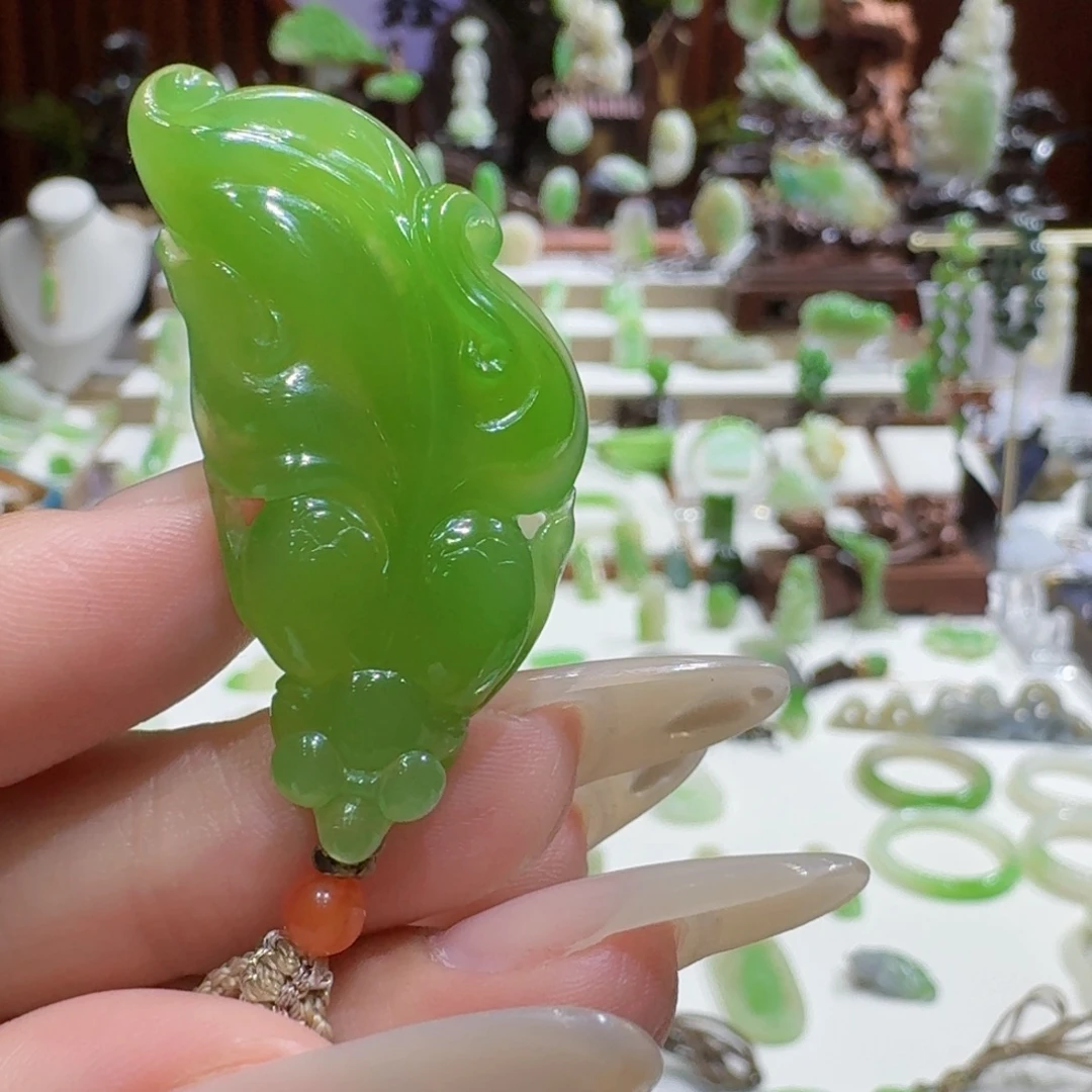 和田玉（碧玉）未镶嵌挂件果绿金玉满堂