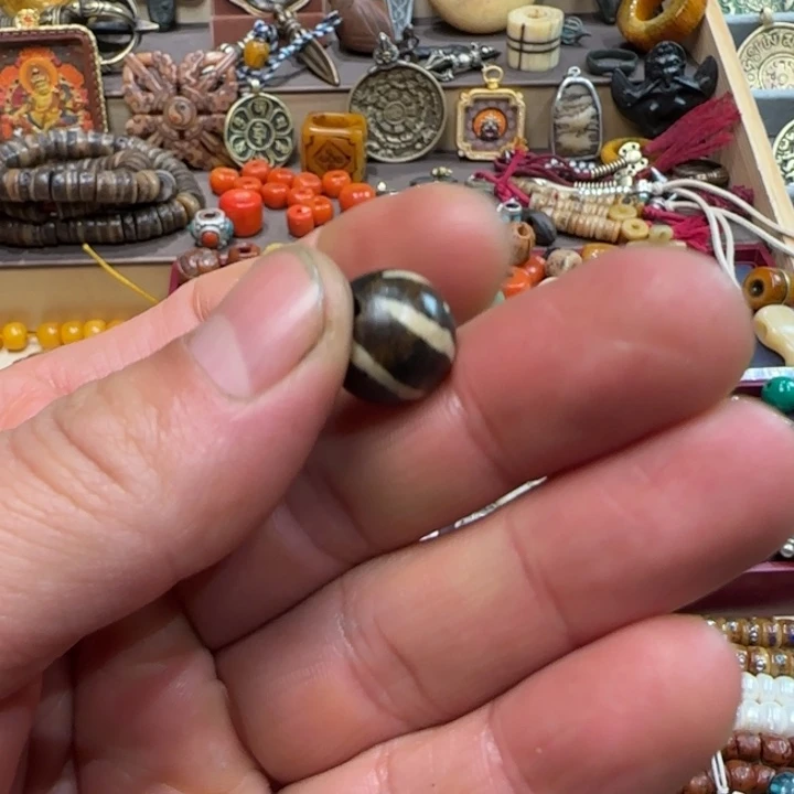 l****g藏传老物件念珠配饰