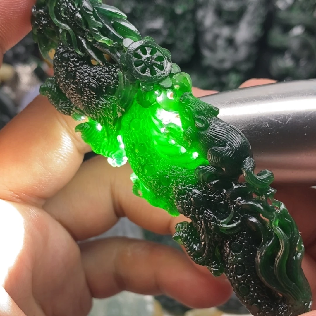 定制翡翠未镶嵌天然翡翠A货龙