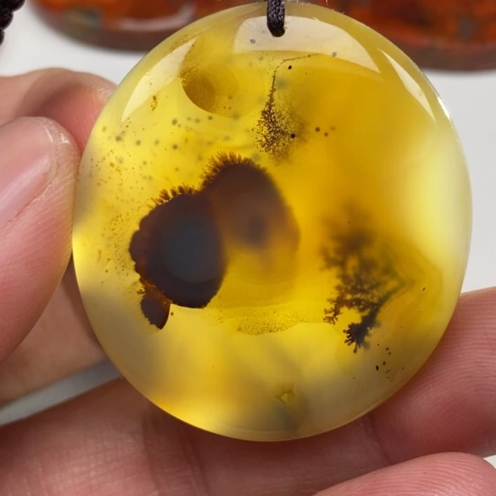 玛瑙/玉髓吊坠未镶嵌凌****室