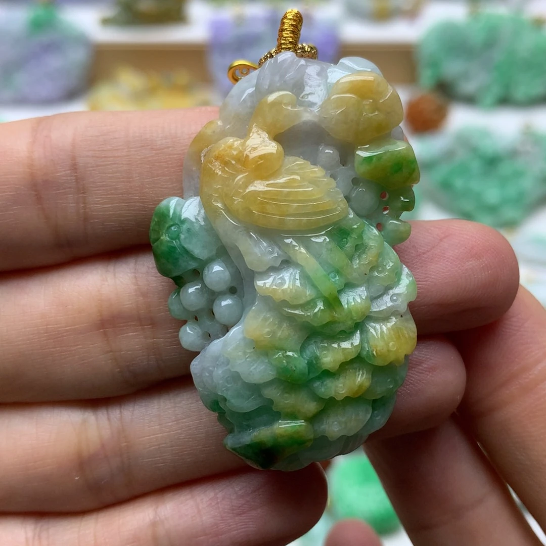 翡翠未镶嵌颈饰翡翠