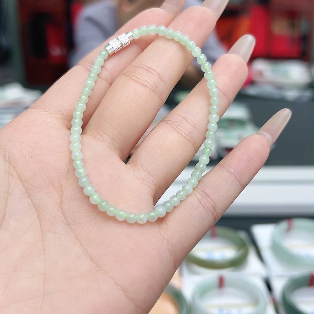 翡翠手链未镶嵌珠子