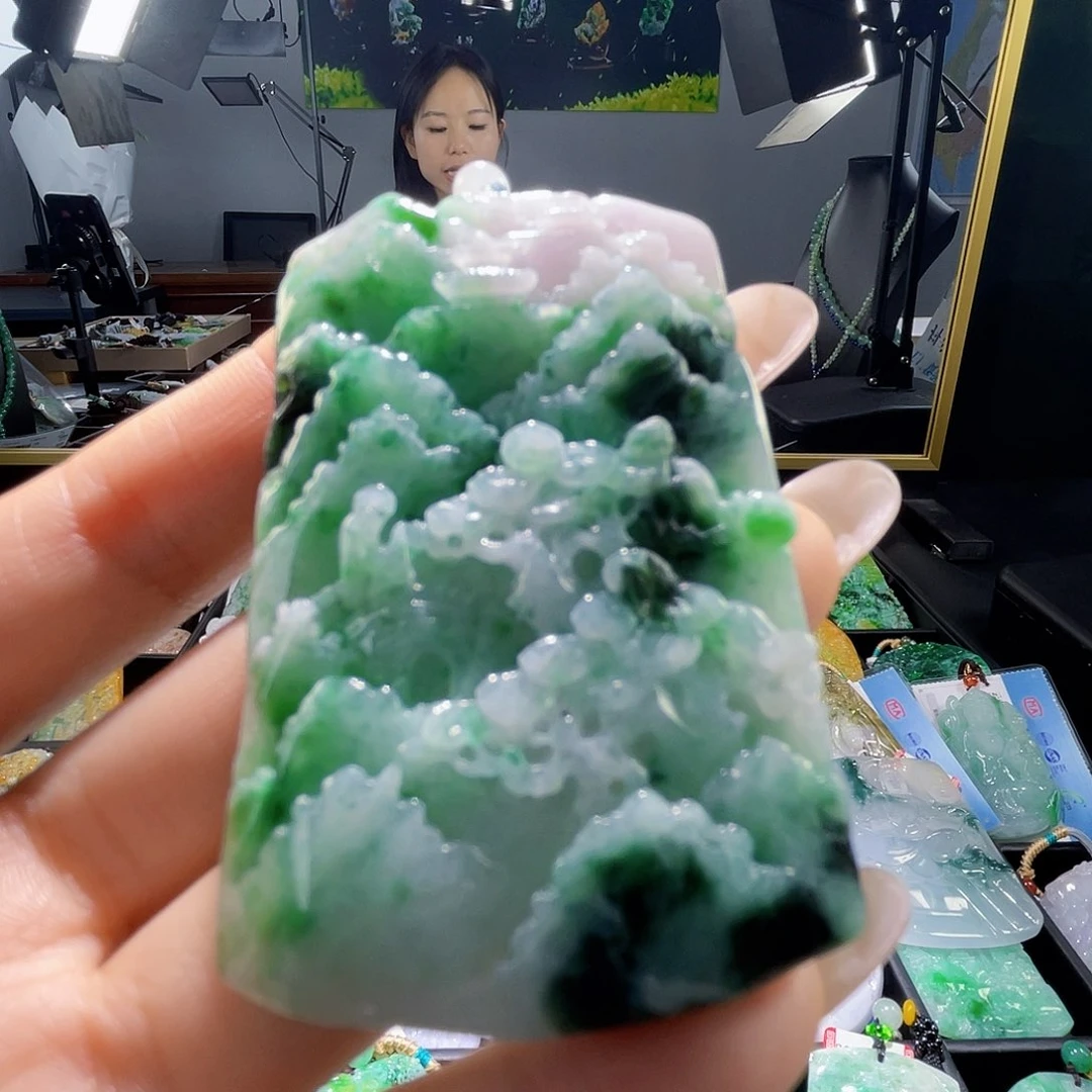 颈饰未镶嵌翡翠一