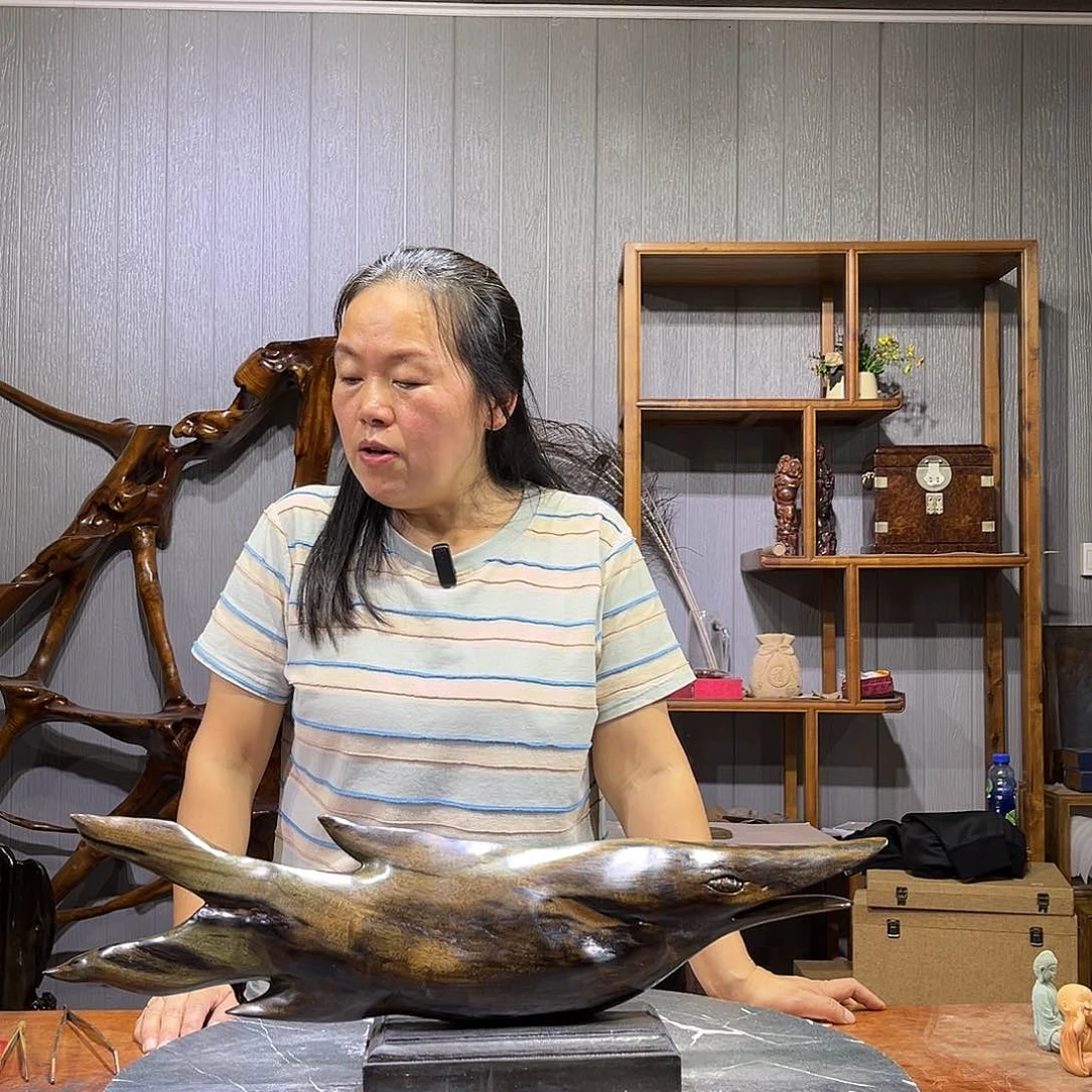 金丝楠曾**上摆件作品