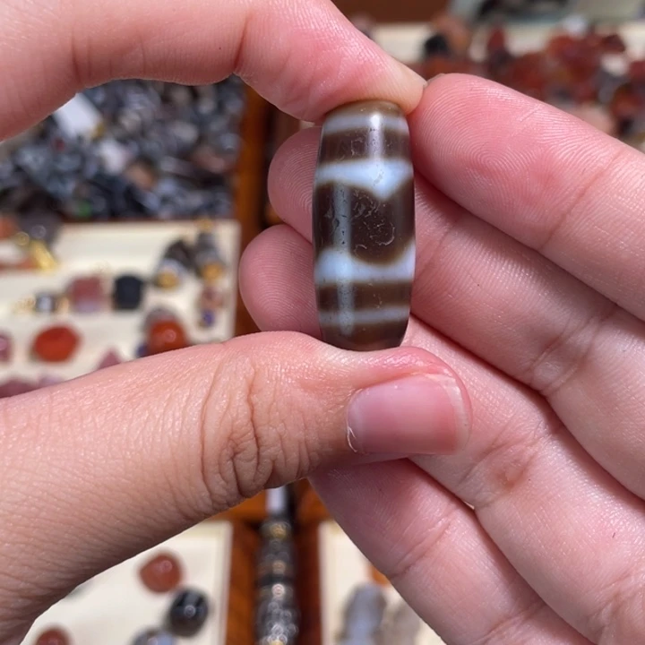 玛瑙/玉髓未镶嵌颈饰26虎牙