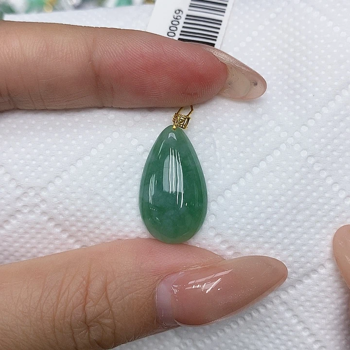 颈饰18K金镶嵌翡翠