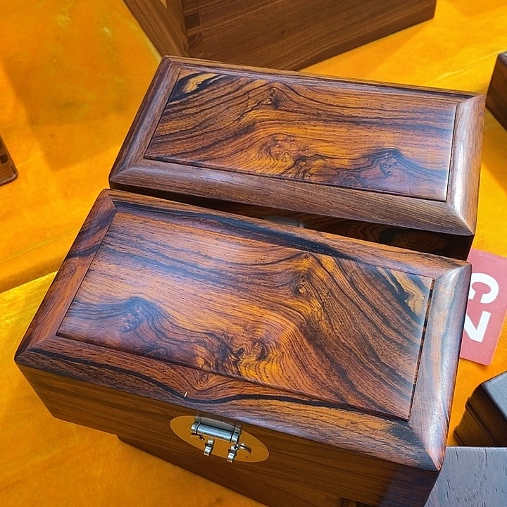 又***X木微凹翻盖盒一对