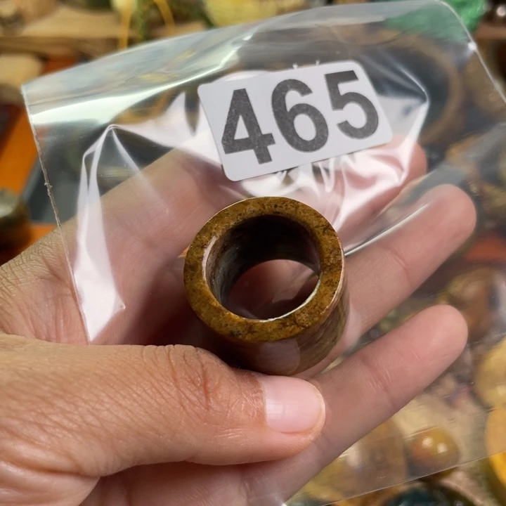 岫岩河磨玉（透闪石质玉）未镶嵌把件︶****︷