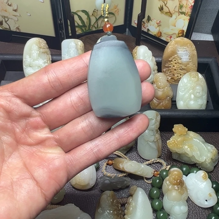 和田玉未镶嵌颈饰