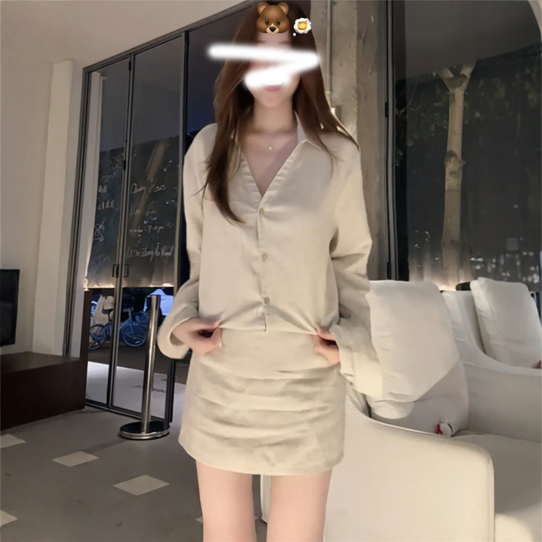 夏装一套装老钱风轻薄透气纯色V领衬衫女修身显瘦半身短裙两件套