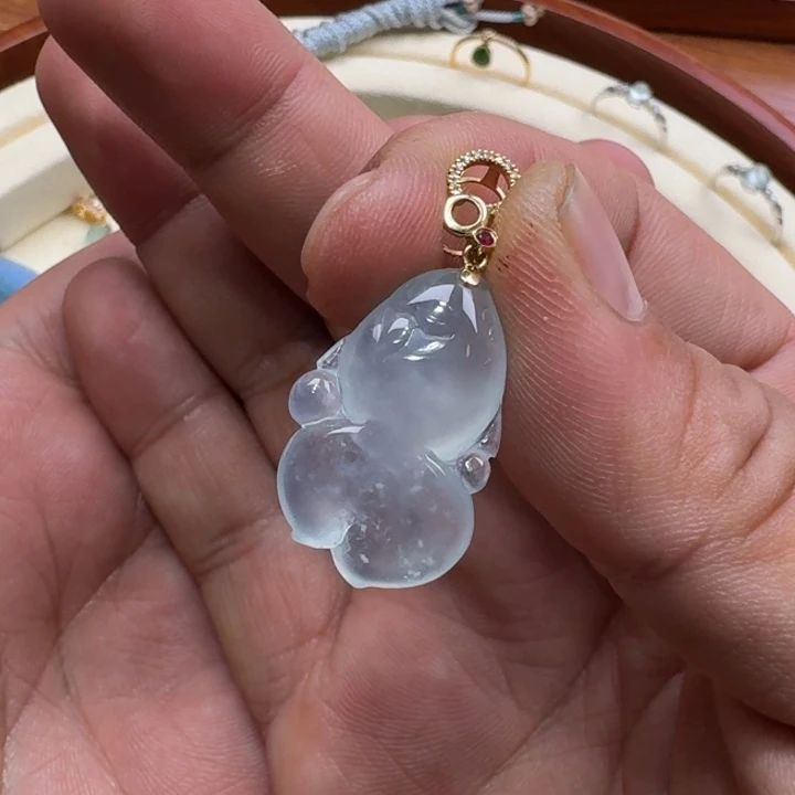 翡翠吊坠(不含链)18K金镶嵌