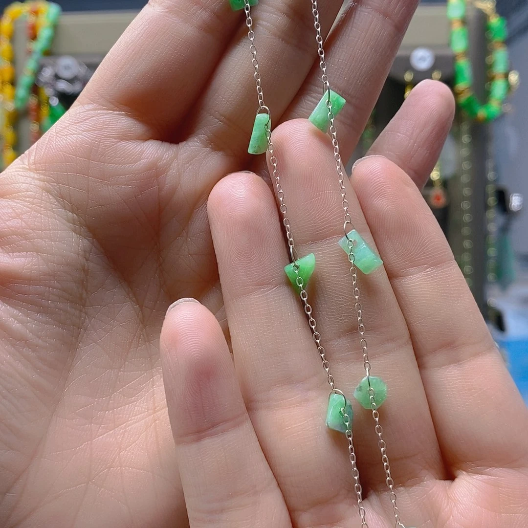 未镶嵌翡翠耳饰翡翠