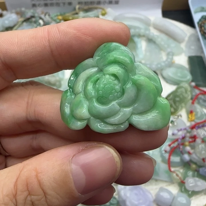 翡翠未镶嵌手链花花