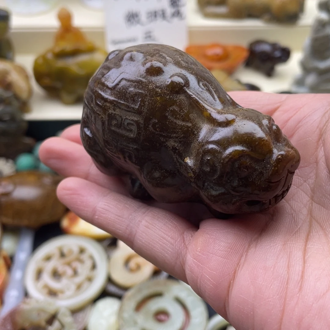 未镶嵌蛇纹石玉颈饰