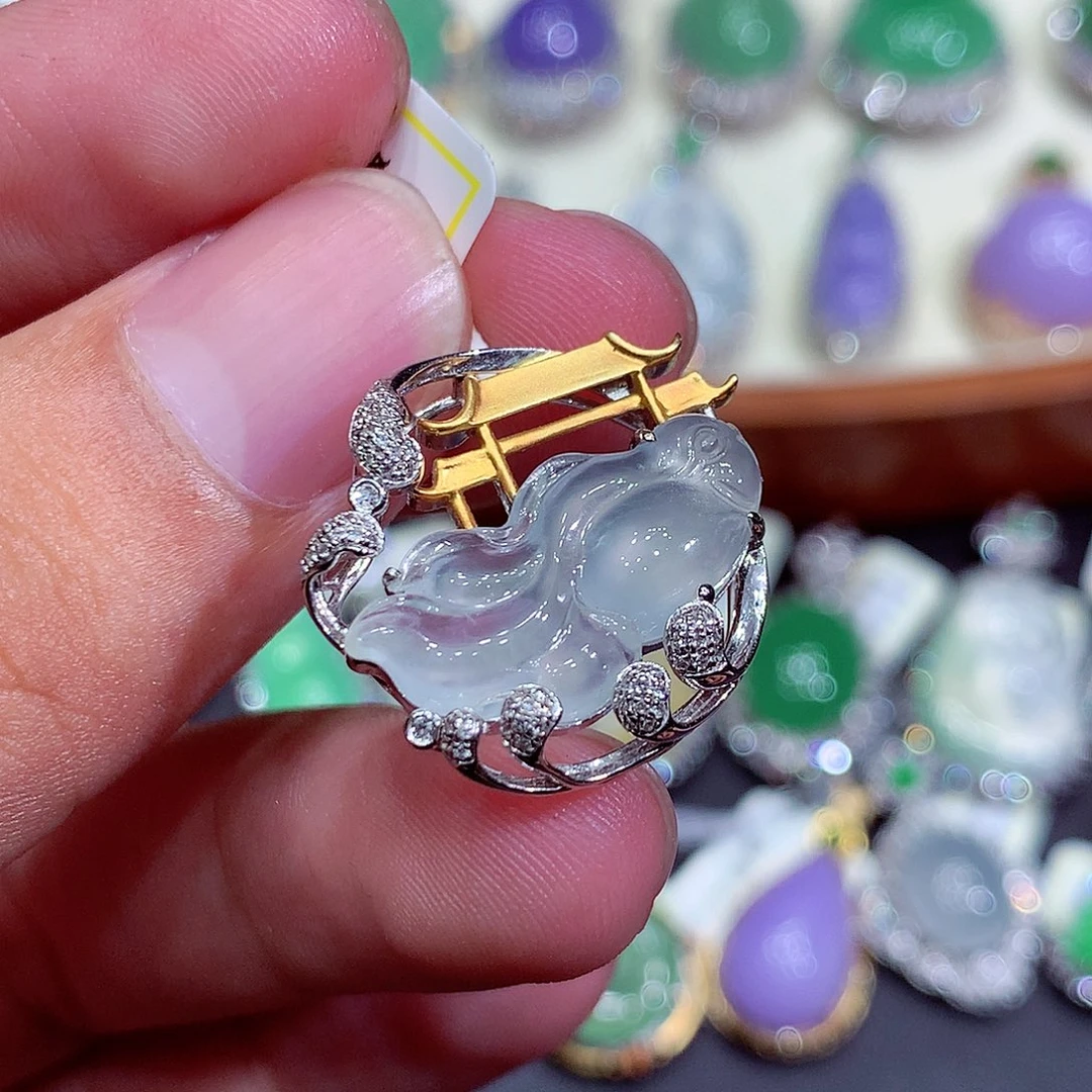 翡翠18K金镶嵌吊坠(不含链)