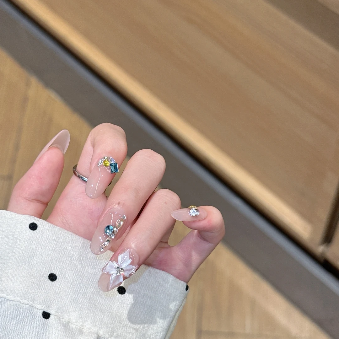 【春日花漾】纯手工穿戴甲ins百搭显白气质冰透花瓣雕花重工美甲
