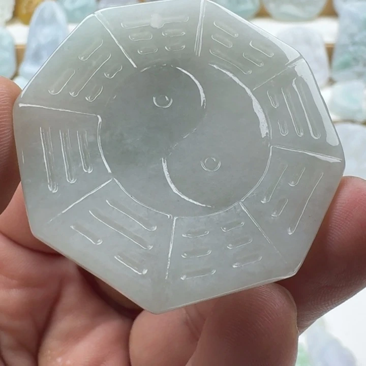 翡翠未镶嵌颈饰天然缅甸A货翡翠