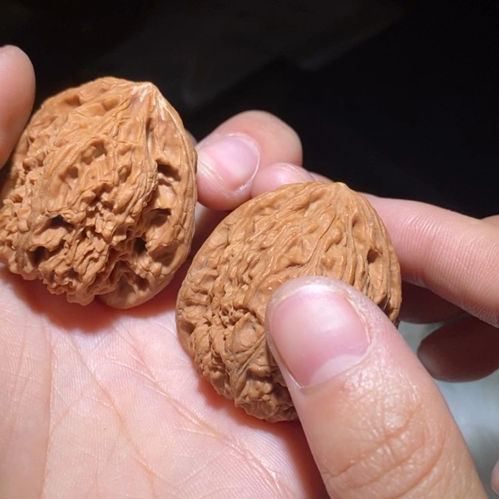 樊***妹文玩核桃吊坠精品课程建设的