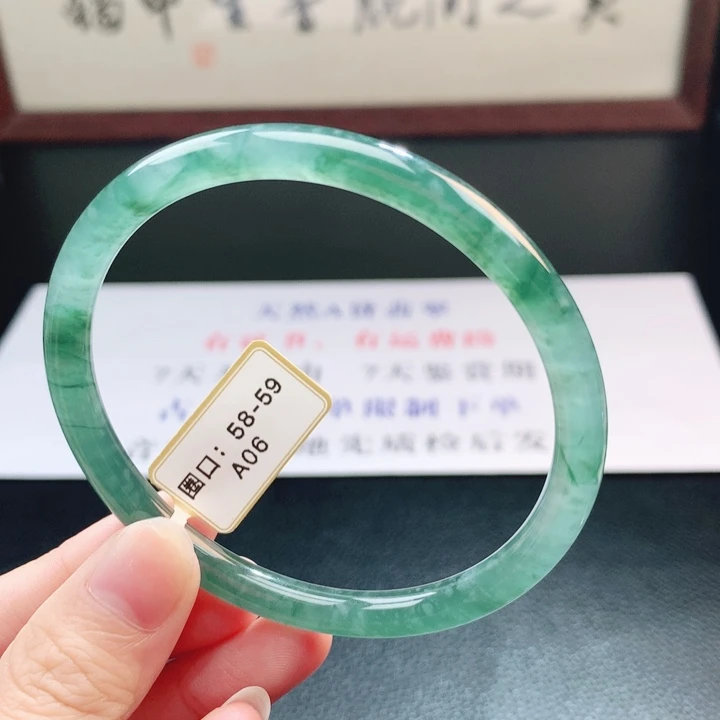 翡翠未镶嵌手镯翡翠手镯90