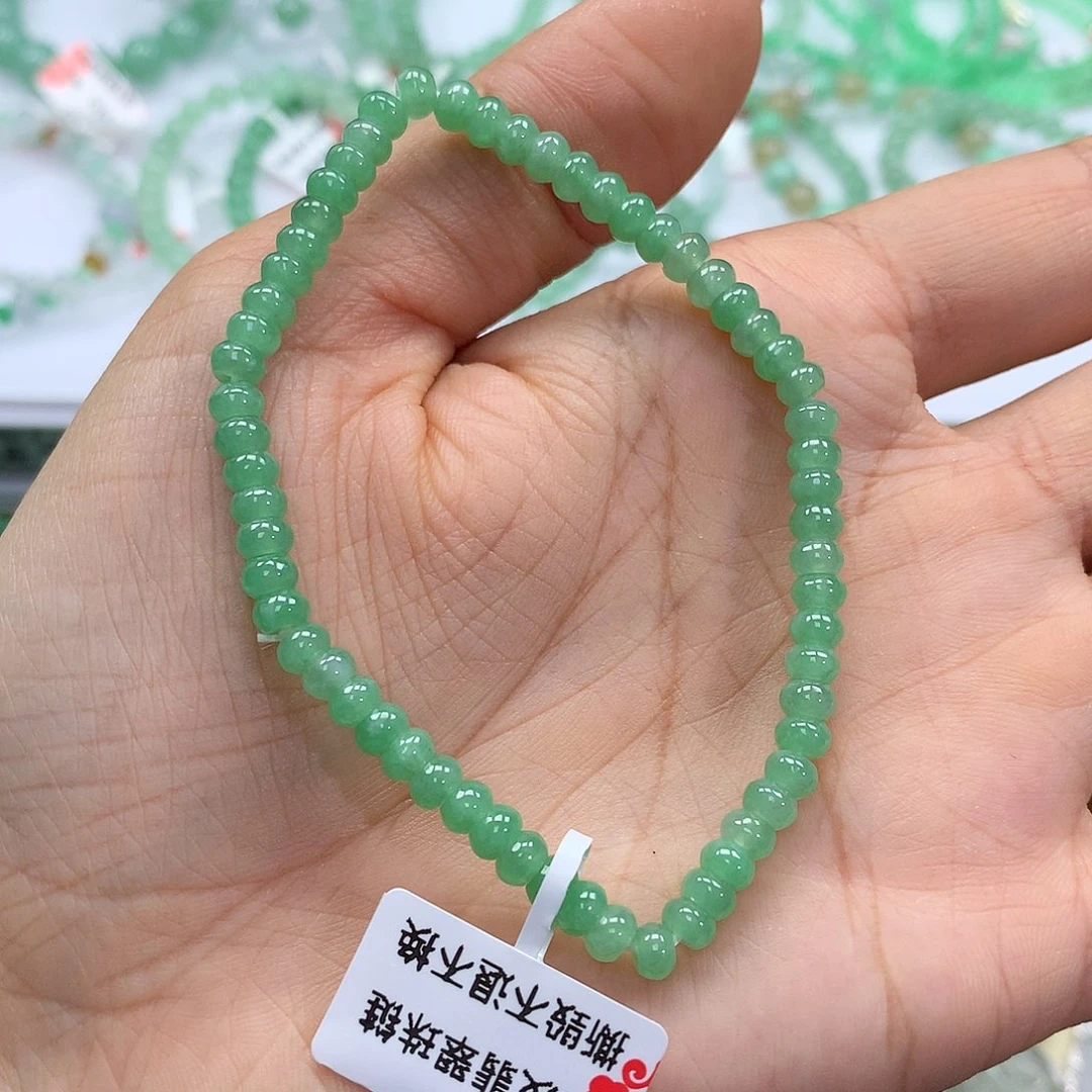 翡翠手链未镶嵌翡翠