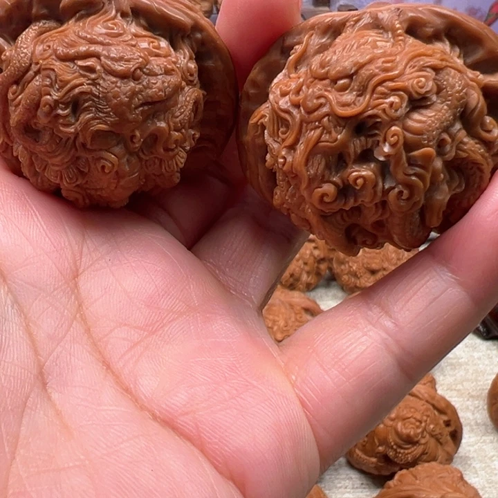 ****灬核桃把件白狮子四神兽