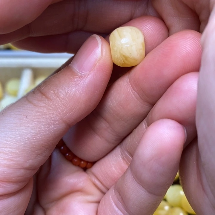 未镶嵌琥珀珠宝奇石天然原矿蜜蜡配饰