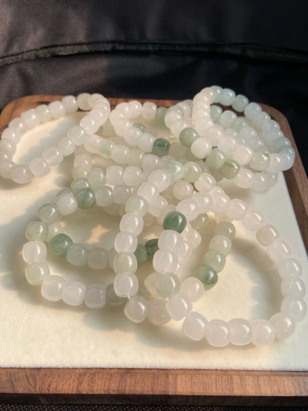 天然金丝玉天山翠10mm老型珠手串（多样性发货拍一发一）