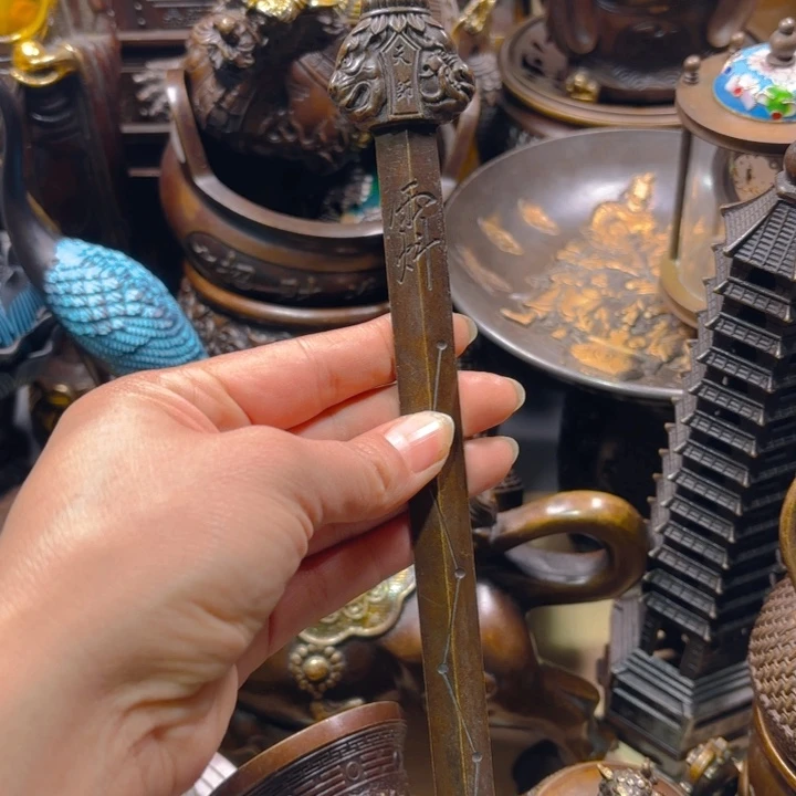 铜器摆件收收藏藏