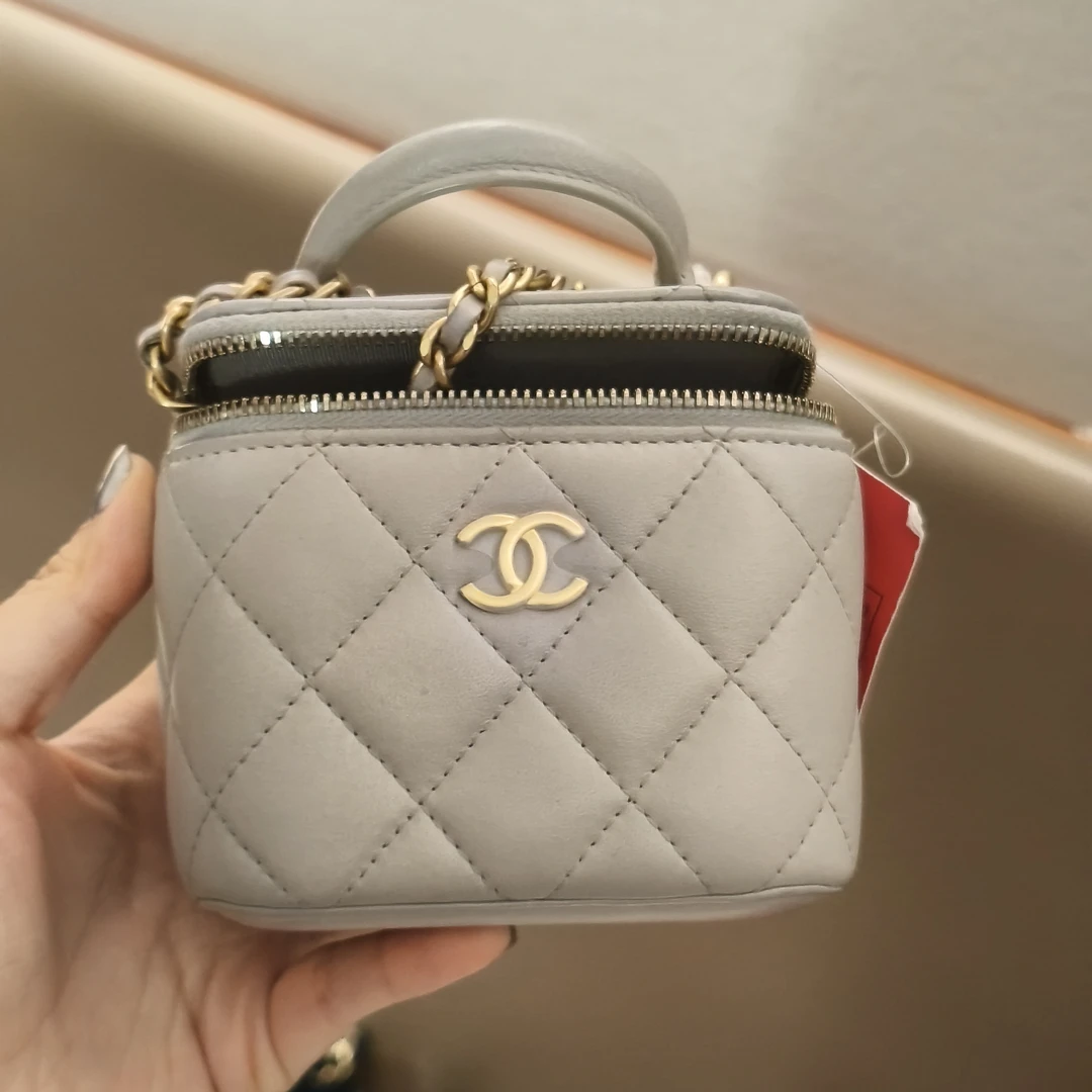 99新 Chanel/香奈儿 包展专属 Chanel香奈儿灰金手柄迷你化妆盒