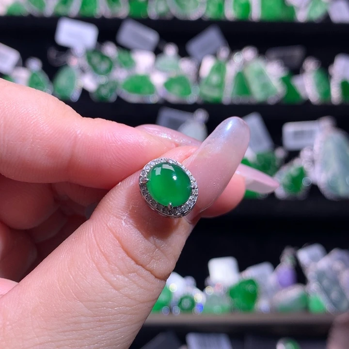 【闪购商品】颈饰银S925镶嵌翡翠天然翡翠