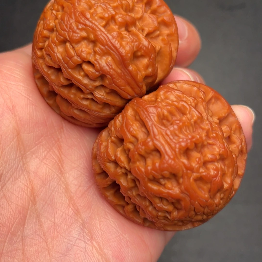 文玩核桃吊坠秦岭野生文玩核桃