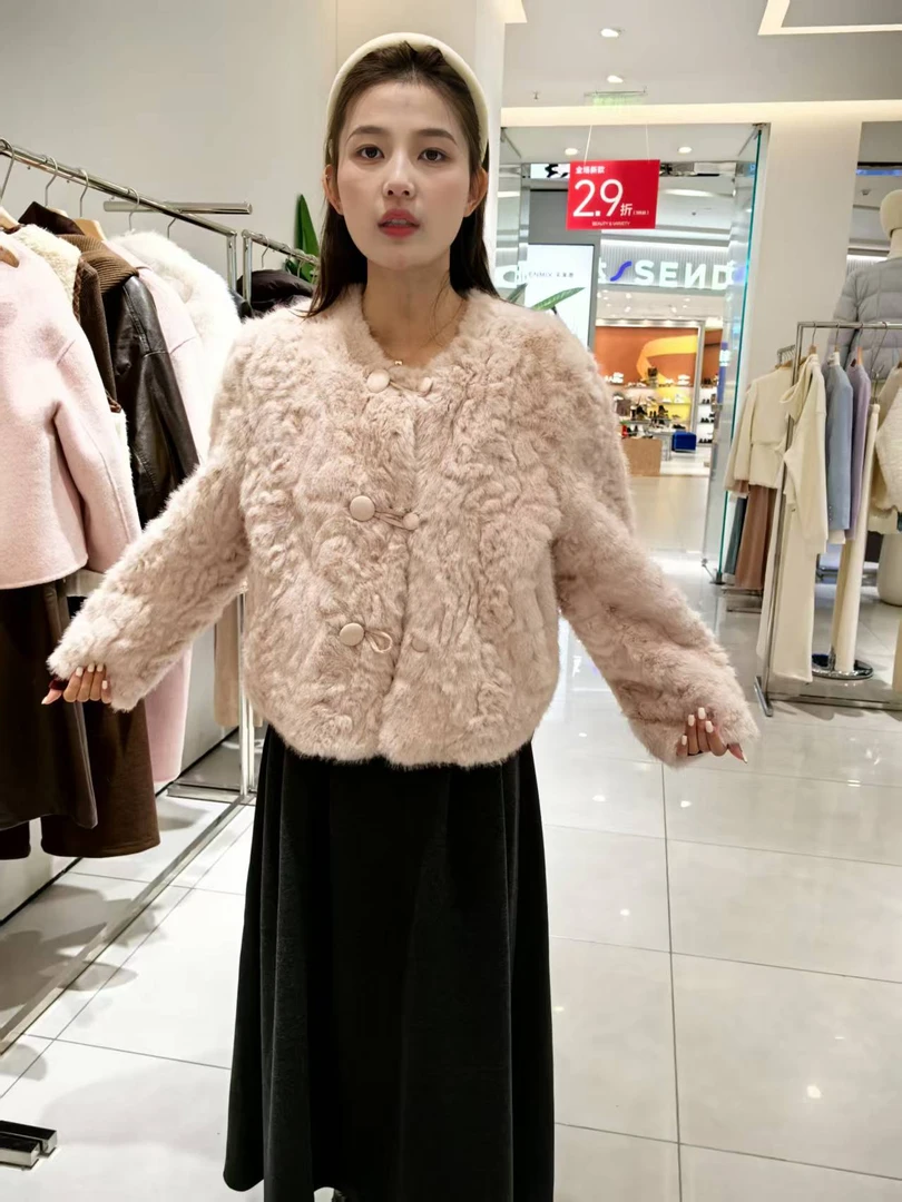爱客新品冬季新款奶油风时尚温柔风YA25440W532